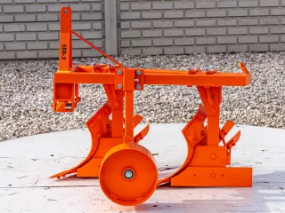 Eke 2 fejes, 15-23LE japán kistraktorokhoz, réselt, nyírócsapos, Komondor SER-2 (7)