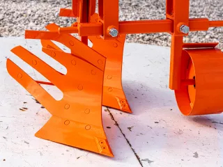 Eke 2 fejes, 15-23LE japán kistraktorokhoz, réselt, nyírócsapos, Komondor SER-2 (6)