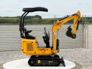 Force 109 minikotró (1)