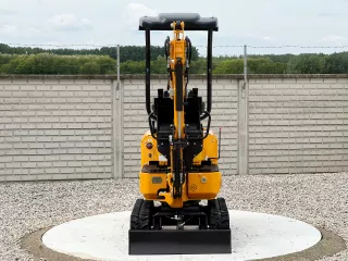 Force 109 minikotró (7)