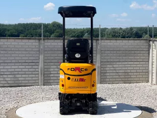 Force 311 Ex minikotró (7)