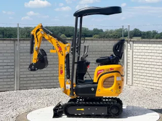 Force 311 Ex minikotró (8)