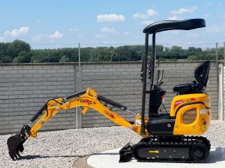 Force 311 Ex minikotró (10)