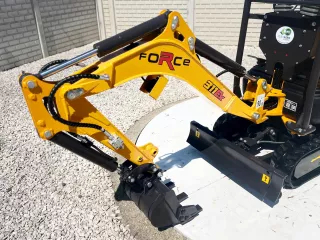 Force 311 Ex minikotró (11)