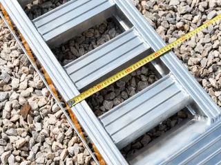 Force 320 alumínium rámpa pár, 2 tonnás, 300 x 35 x 9,5 cm (2)