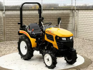 Force 324 kistraktor (0)