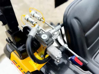 Force 324 kistraktor (18)