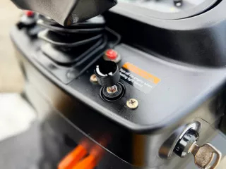 Force 324 kistraktor (12)