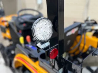 Force 324 kistraktor (15)