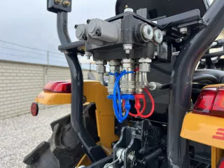 Force 325 Stage V kistraktor (11)