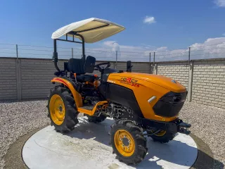 Force 325 Stage V kistraktor (0)