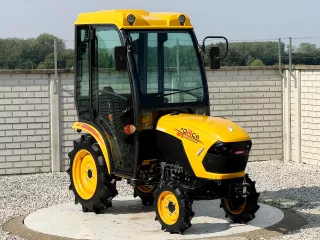 Force 325 Stage V kistraktor Cabin (0)