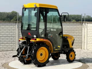 Force 325 Stage V kistraktor Cabin (2)