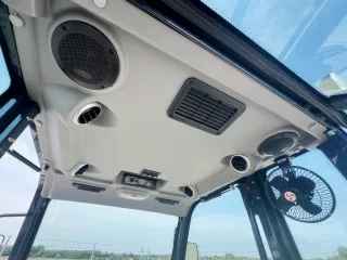 Force 325 Stage V kistraktor Cabin (11)