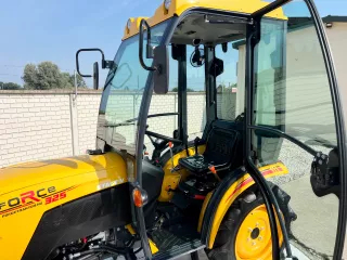 Force 325 Stage V kistraktor Cabin (12)