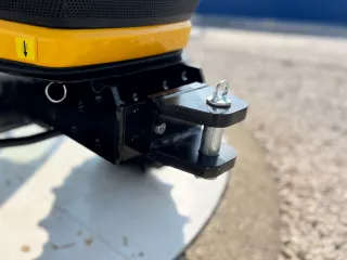 Force 325 Stage V kistraktor Cabin (14)