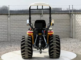 Force 325 Stage V kistraktor ipari abroncsozással (3)