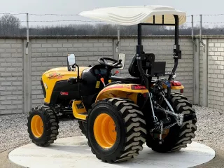 Force 325 Stage V kistraktor ipari abroncsozással (4)