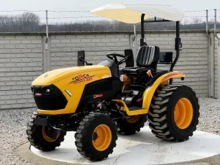 Force 325 Stage V kistraktor ipari abroncsozással (6)