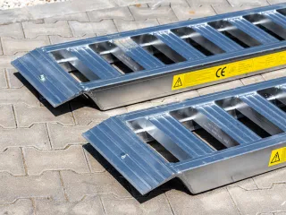 Force 326 alumínium rámpa pár, 3 tonnás, 300 x 35 x 10,6 cm (3)