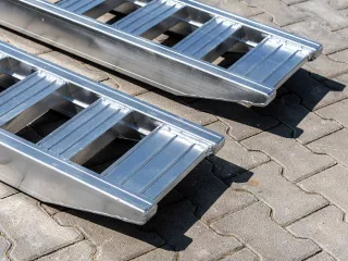 Force 326 alumínium rámpa pár, 3 tonnás, 300 x 35 x 10,6 cm (4)