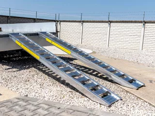 Force 326 alumínium rámpa pár, 3 tonnás, 300 x 35 x 10,6 cm (7)