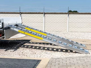 Force 326 alumínium rámpa pár, 3 tonnás, 300 x 35 x 10,6 cm (8)