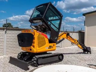 Force 326 midi árokásó / markológép (12)