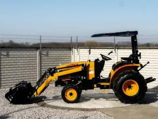 Force 430 homlokrakodó (8)