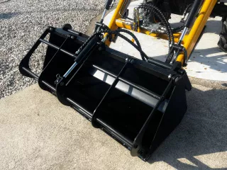 Force 430 homlokrakodó (12)