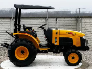 Force 430 Stage V kistraktor (1)