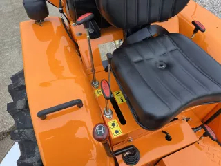 Force 435 kistraktor (11)