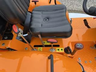 Force 435 kistraktor (12)