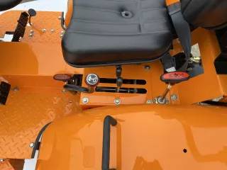 Force 435 kistraktor (16)