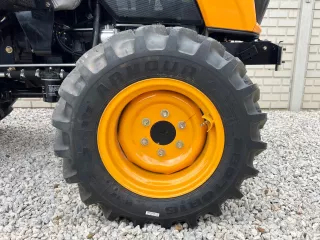 Force 450 A/C cabin, radial tyres (16)