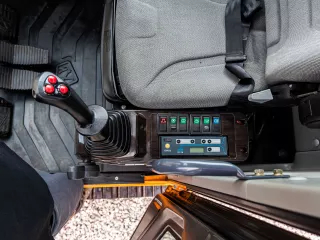 Force 470 árokásó / markoló (36)