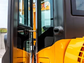 Force 470 árokásó / markoló (41)