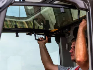 Force 470 árokásó / markoló (51)