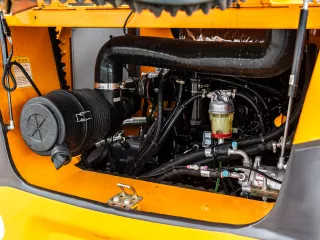 Force 470 árokásó / markoló (61)