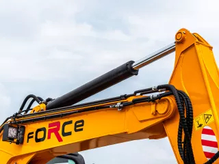 Force 470 árokásó / markoló (66)