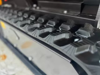 Force 83 dömper (magas ürítésű, önrakodó, Kubota dízelmotoros) (24)