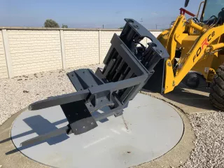 Force 915 raklapvilla, 360 fokban forgatható, villamozgatóval (4)