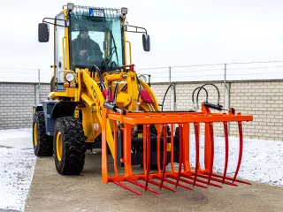 Force 915 trágya és bálavilla (0)