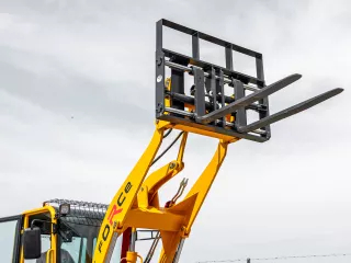 Force rakodógép raklapvilla, hidraulikusan külön-külön mozgatható villákkal (11)